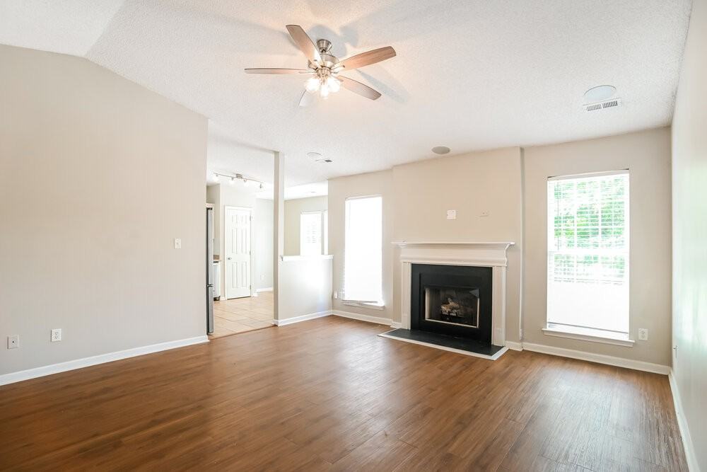 9928 Peppermint Ln - Photo 5 of 16