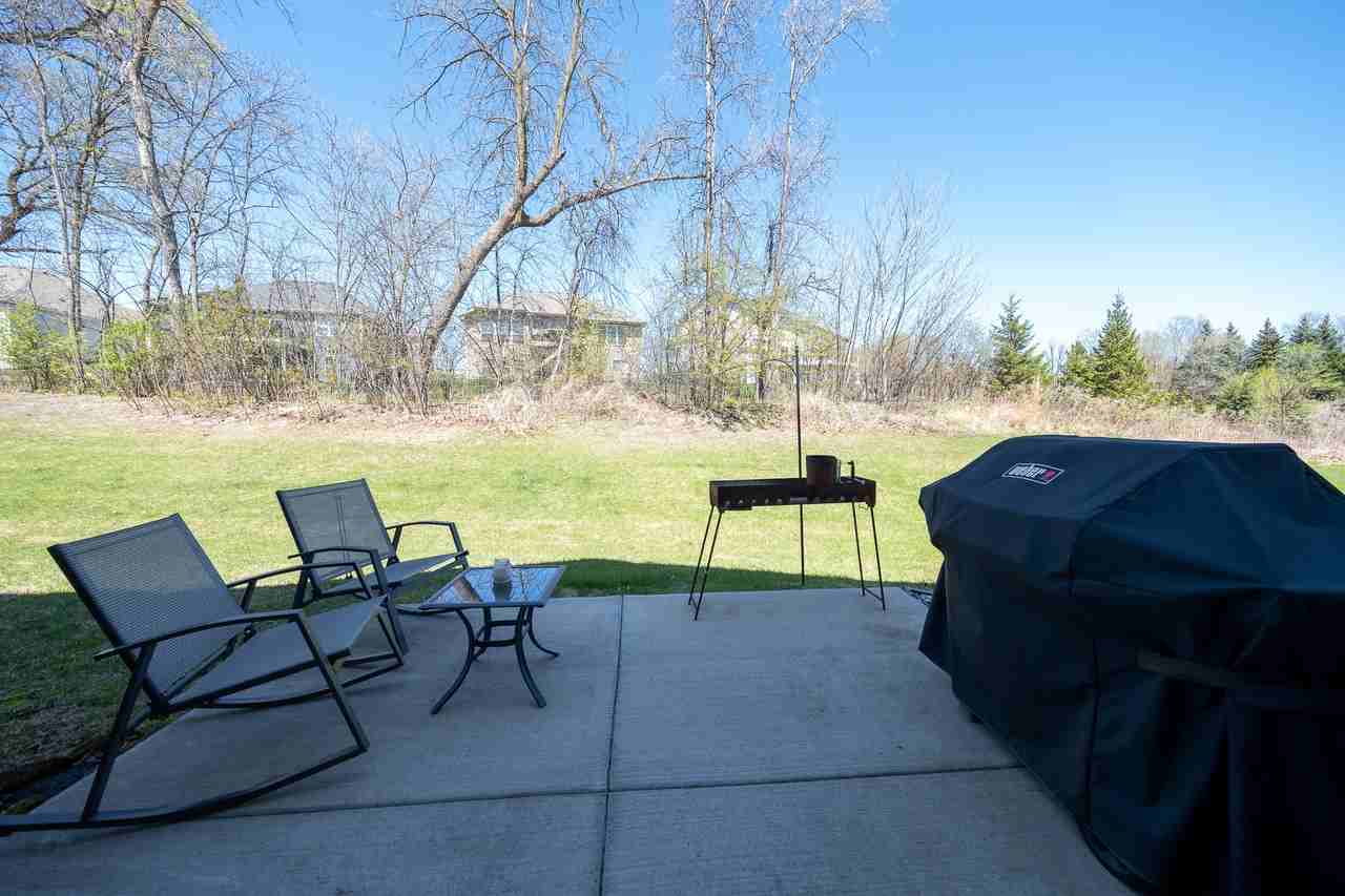 5888 Royalton Rd Ne #1 - Photo 4 of 26