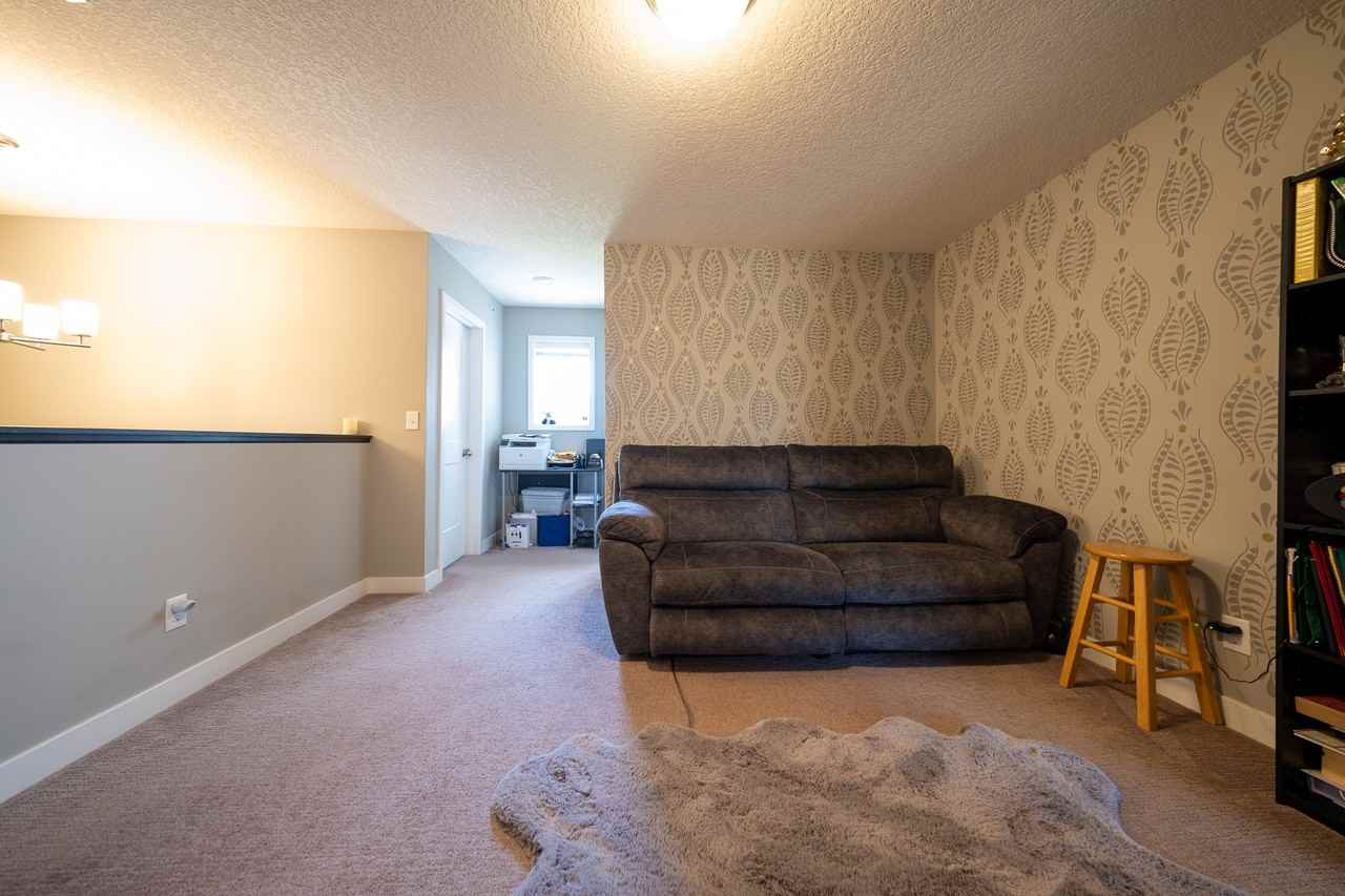 5888 Royalton Rd Ne #1 - Photo 5 of 26
