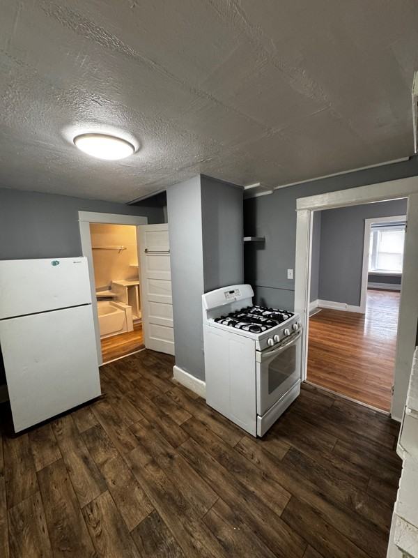 319 East Streicher Street #2 - Photo 4 of 15