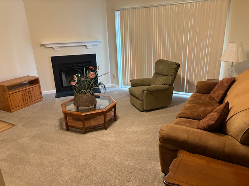 801 Moultrie Ct #G - Photo 4 of 17