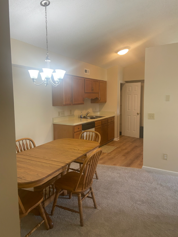 801 Moultrie Ct #G - Photo 5 of 17