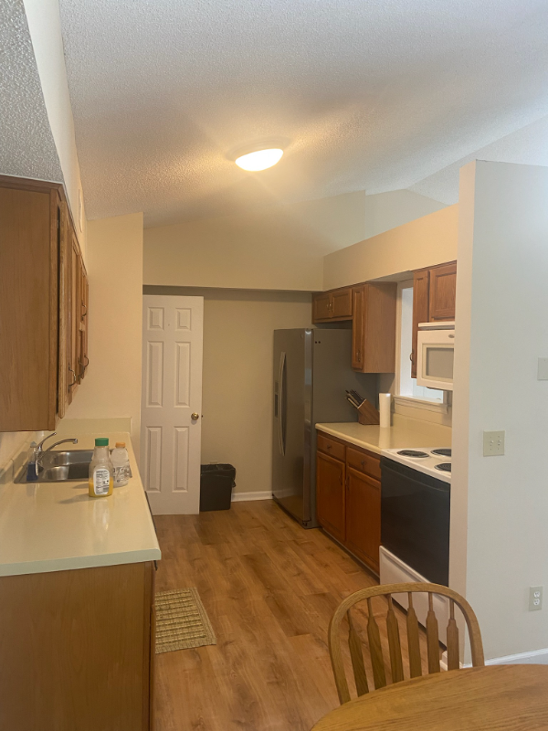 801 Moultrie Ct #G - Photo 6 of 17