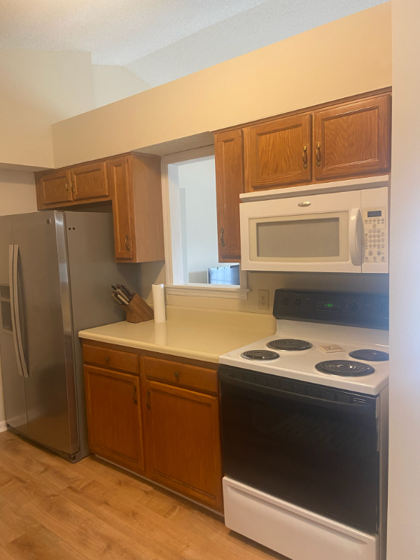 801 Moultrie Ct #G - Photo 7 of 17