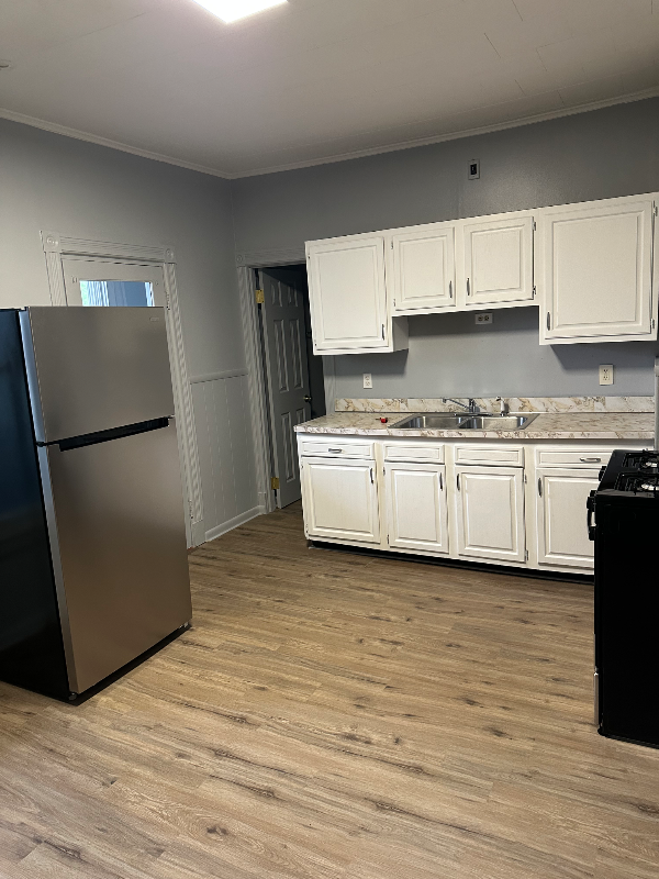 2421 6th Ave #2 - Photo 5 of 9