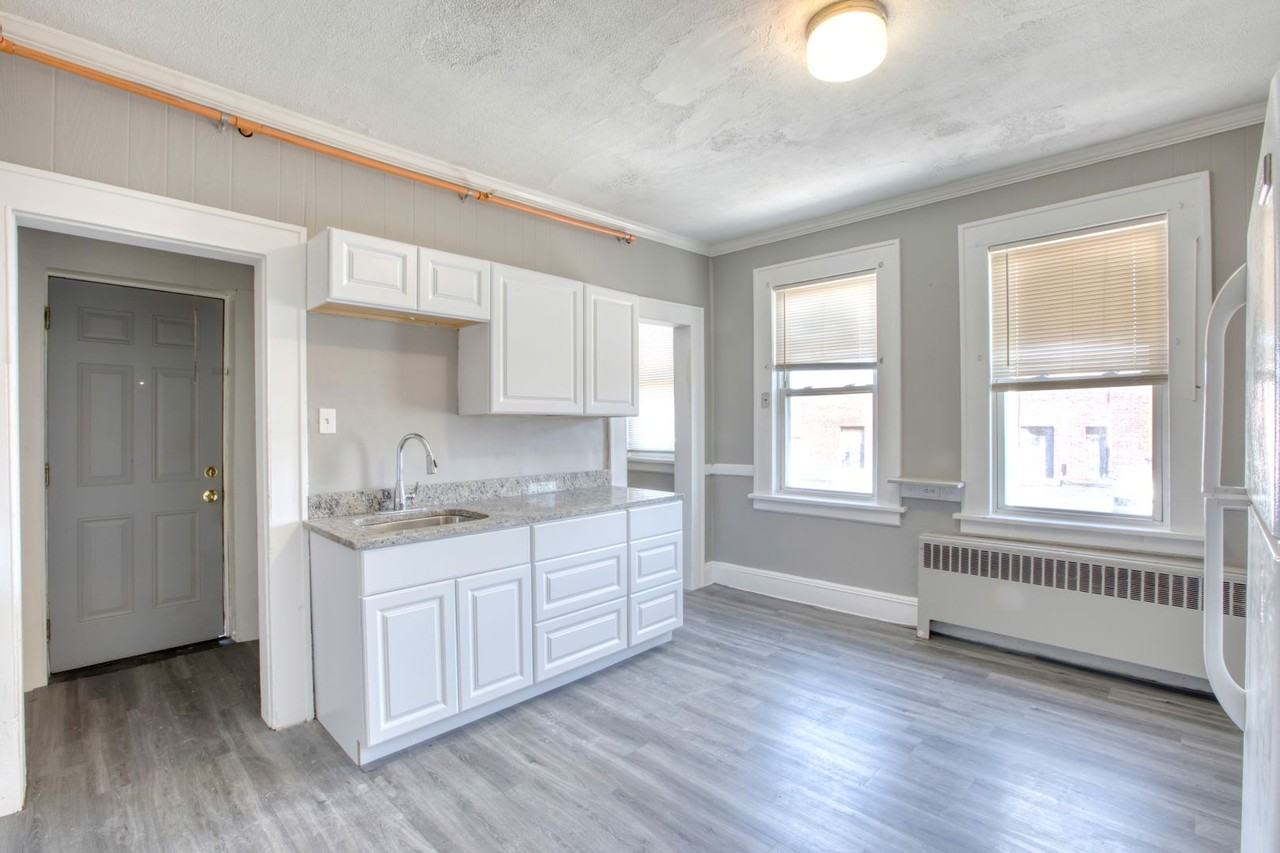 2718 Fairfield Ave Apt 3ab #3AB - Photo 7 of 21