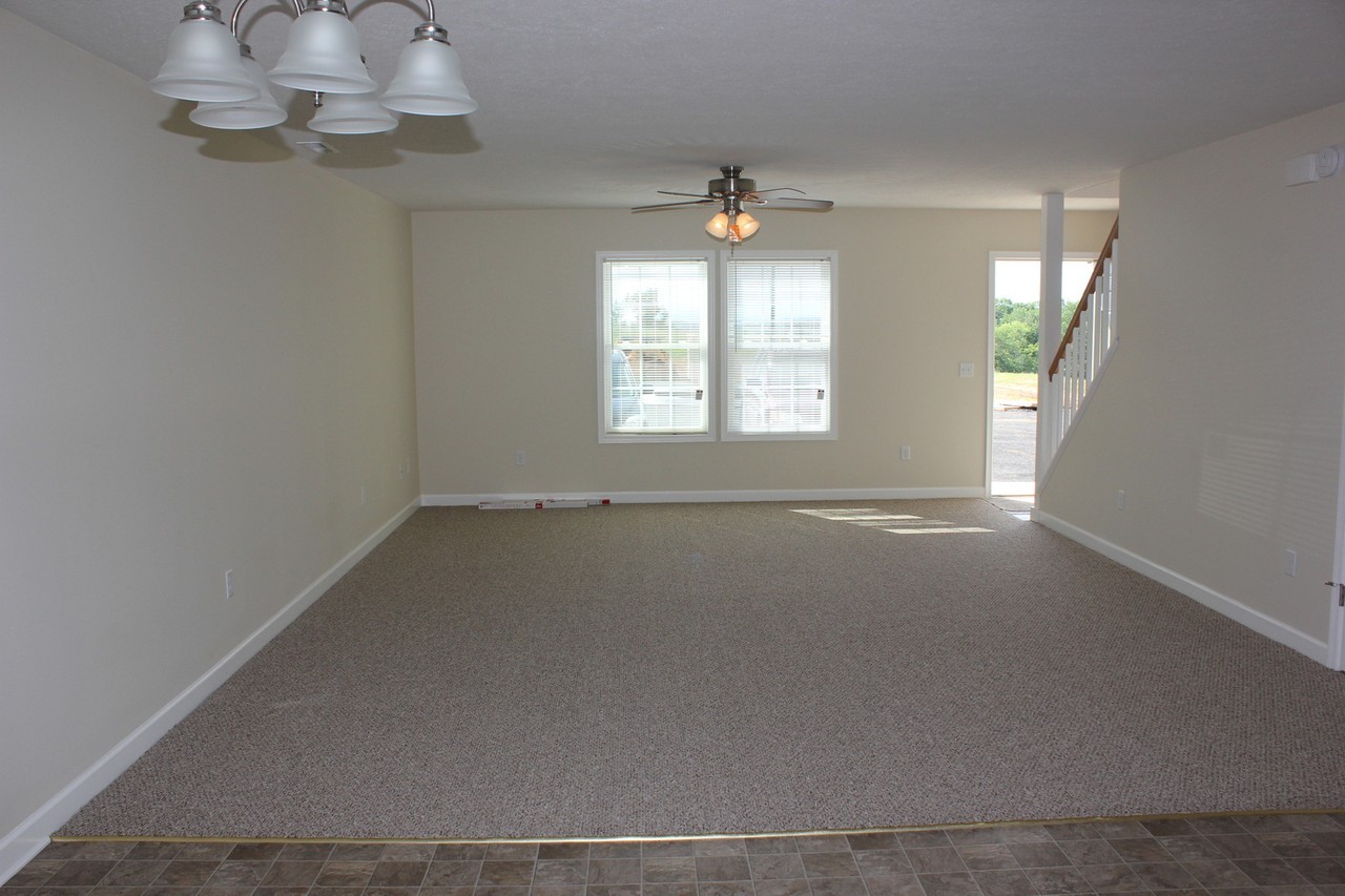 820 Carson Cir - Photo 2 of 17