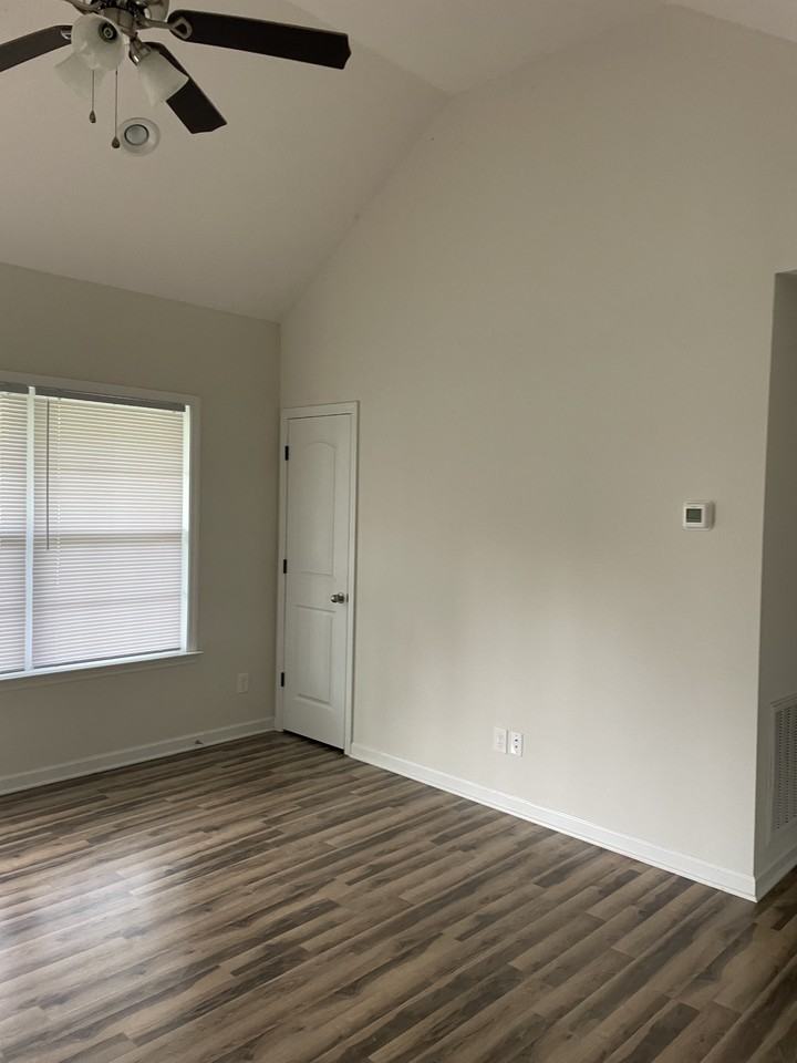 247 Boyette Ave #NA - Photo 2 of 5