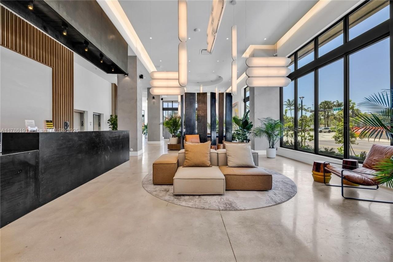 3701 N Dixie Hwy #204 - Photo 3 of 22