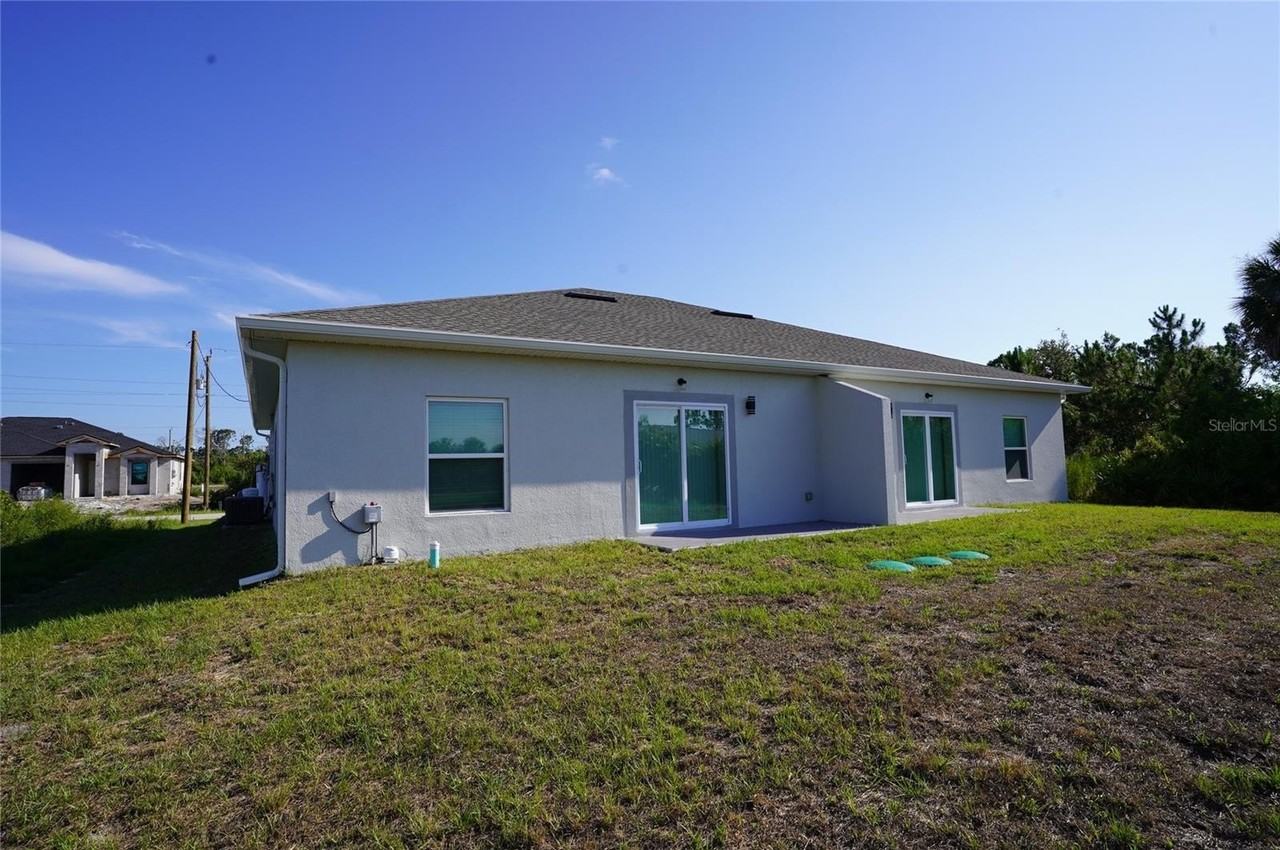 12032 Tetzel Ave - Photo 5 of 32