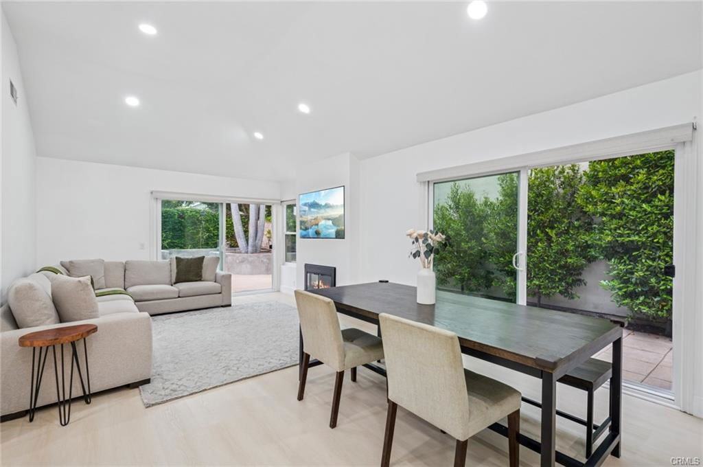 37 Shearwater Pl - Photo 2 of 8