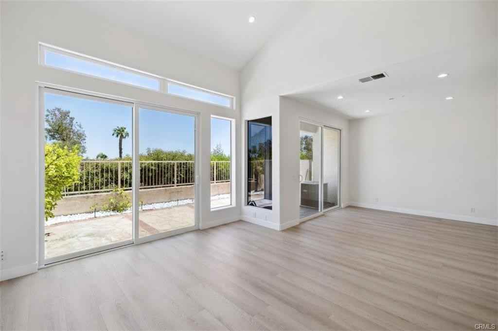 1908 Caminito De La Luna - Photo 3 of 8