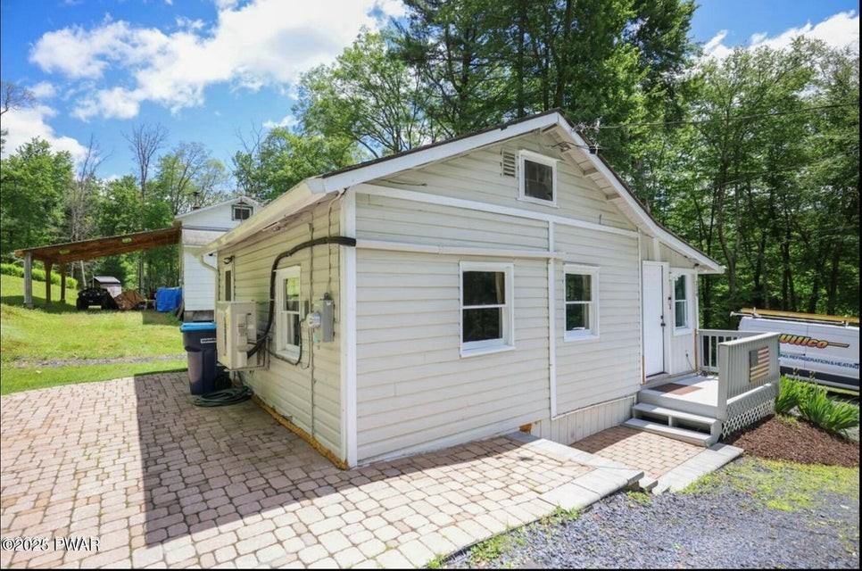 114 Maurauder Ln - Photo 2 of 8