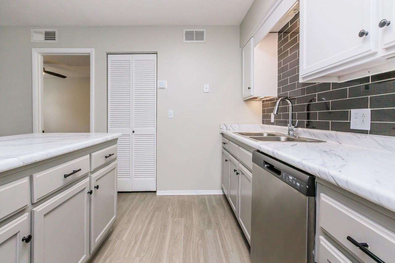 The Roosevelt Apartment Homes - Photo 7 of 50