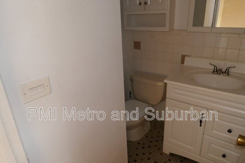 9202 Sally Ln - Photo 6 of 11