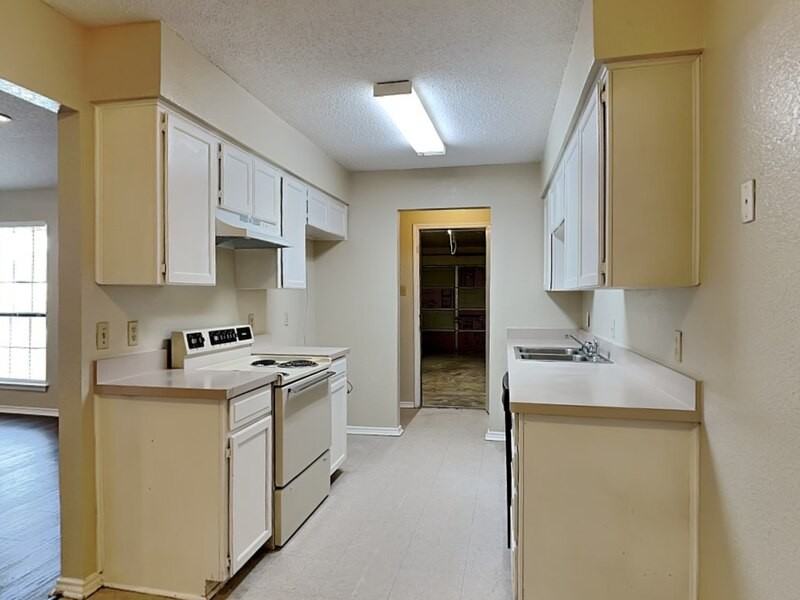 836 White Rock St - Photo 5 of 16