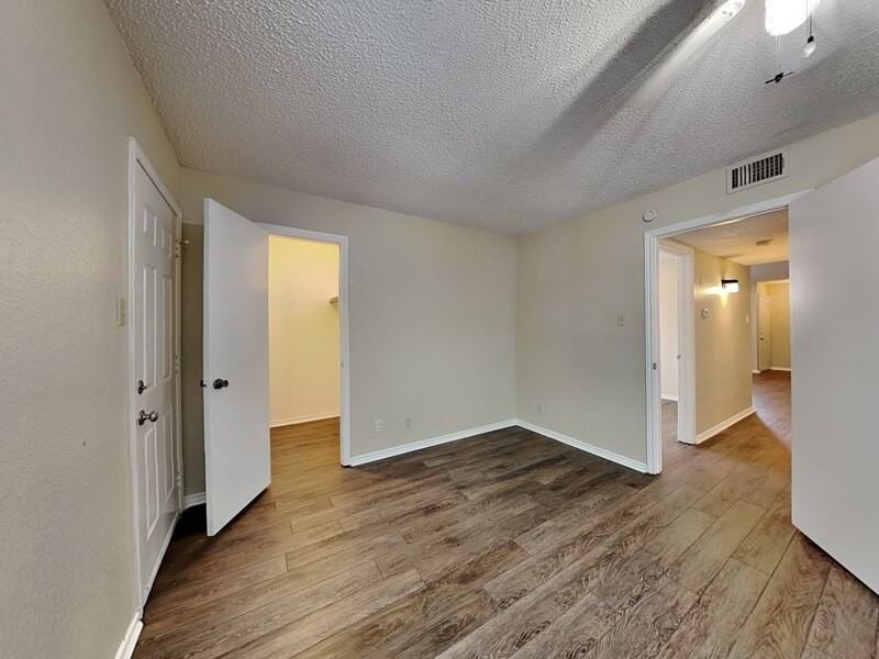 836 White Rock St - Photo 7 of 16