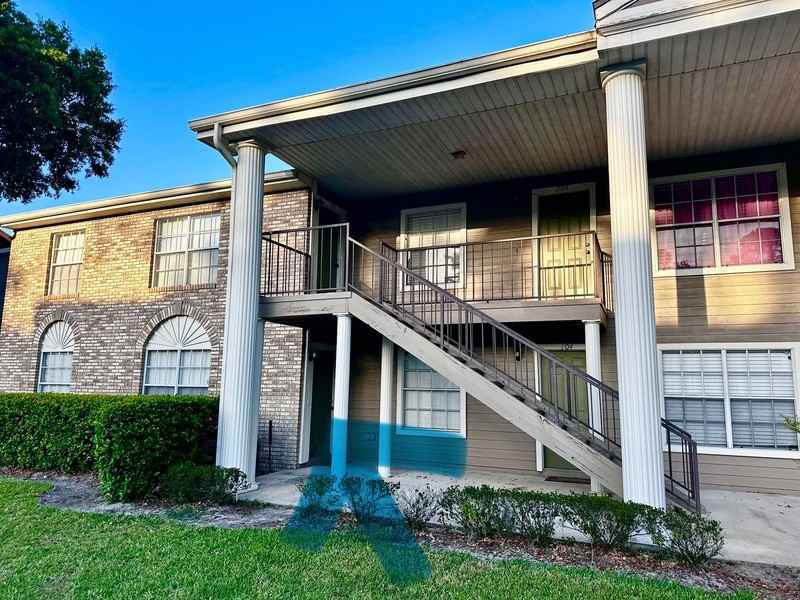 144 Reserve Cir #100