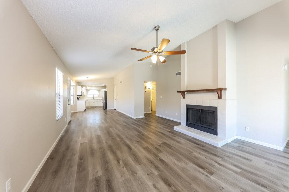 8938 N 64th Ln - Photo 4 of 16