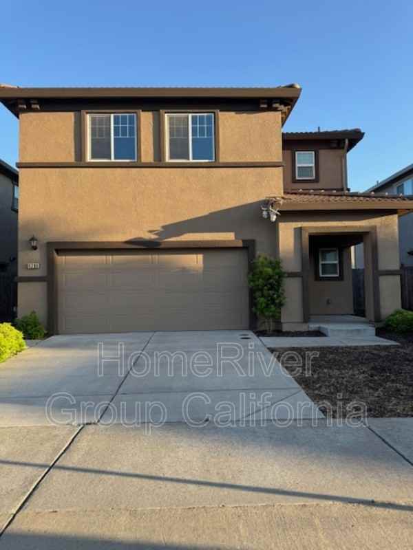 4306 Ibiza Island Way - Photo 2 of 4