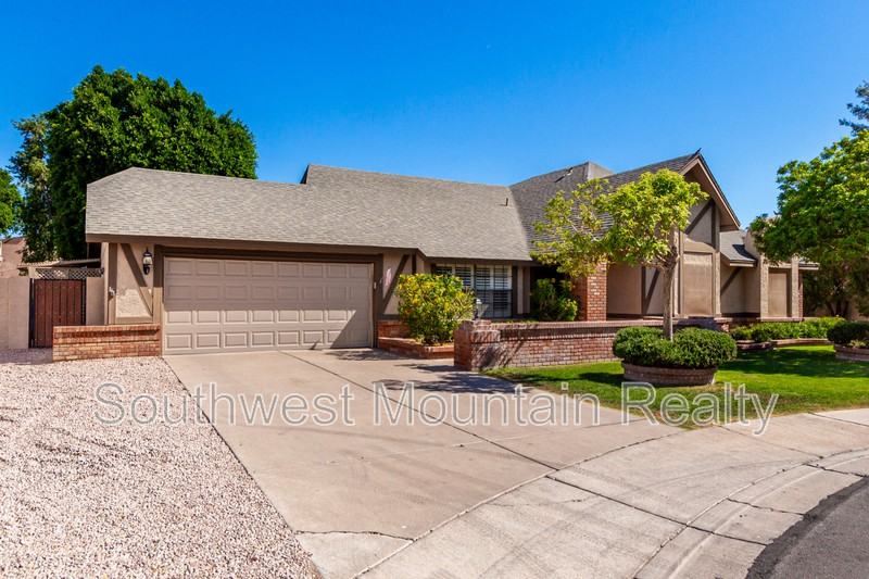 2020 W Natal Cir - Photo 3 of 38