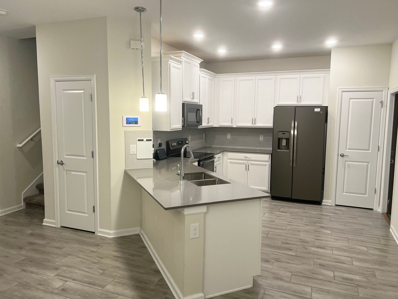 1310 Shinnecock Hills Dr - Photo 3 of 47