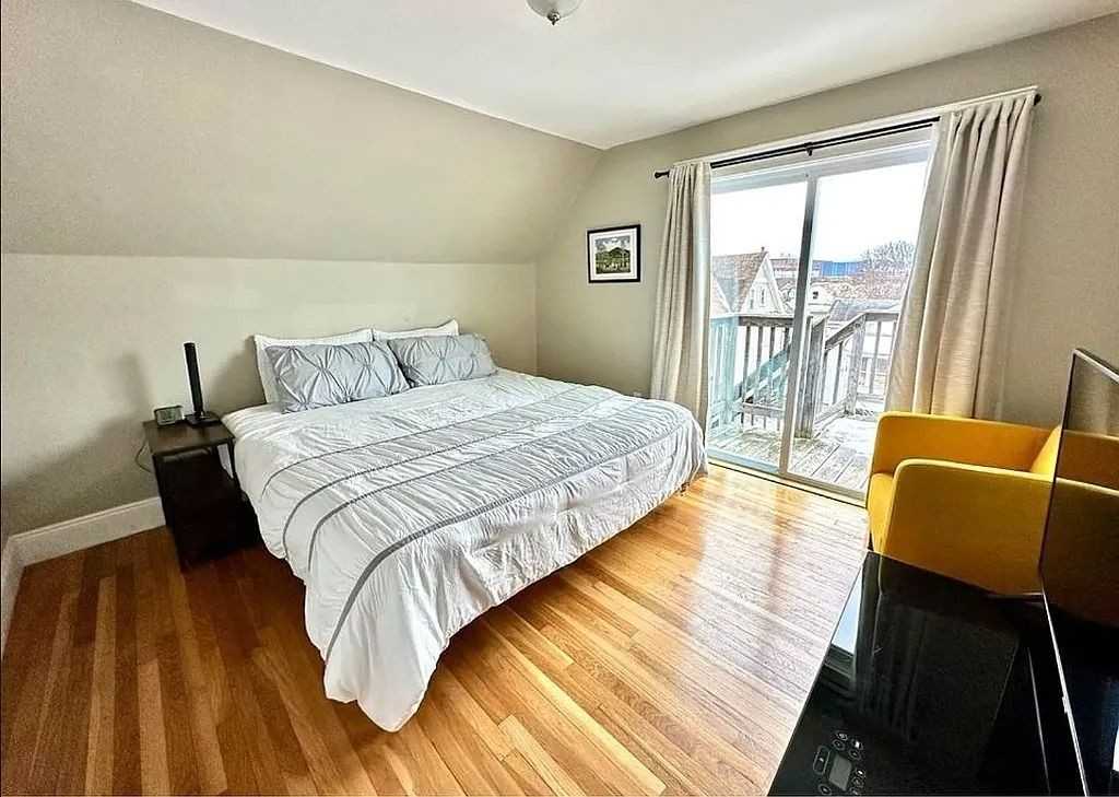 155 Spruce St #3 - Photo 7 of 12