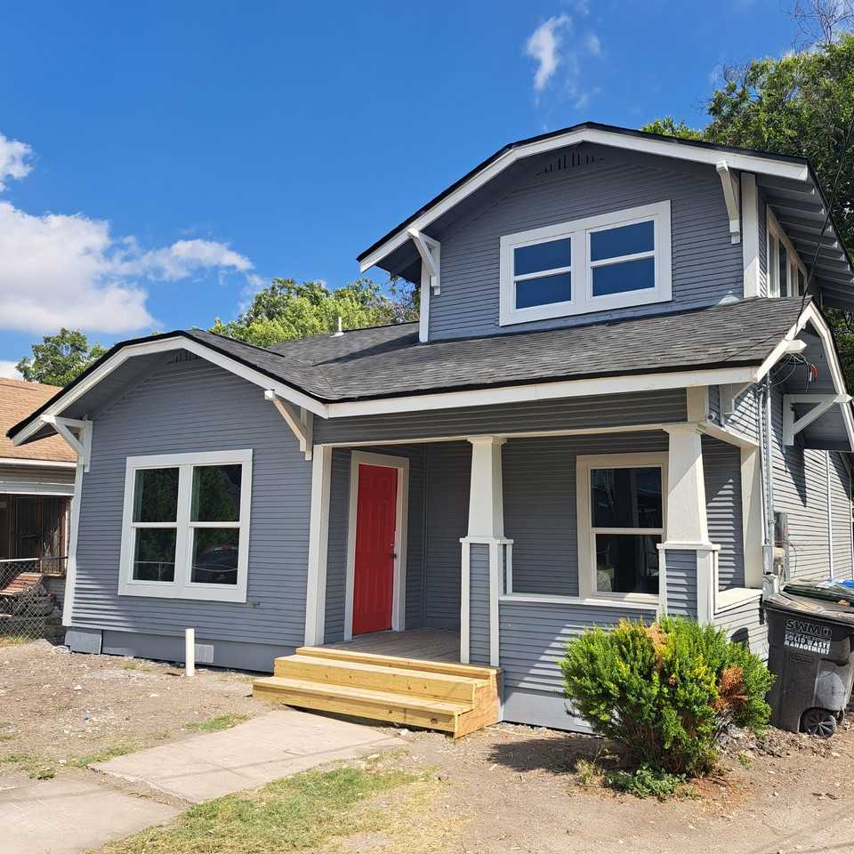 539 Hicks Ave #NA - Photo 2 of 14