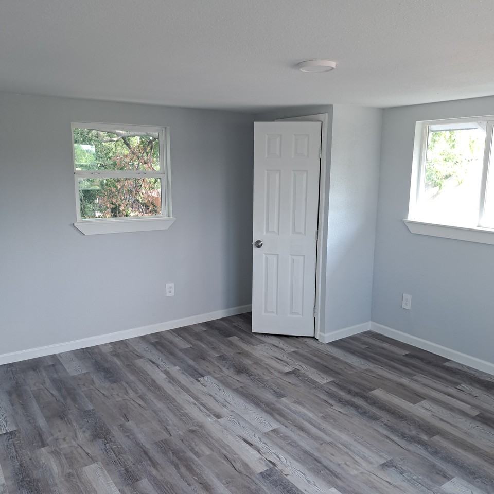 539 Hicks Ave #NA - Photo 4 of 14