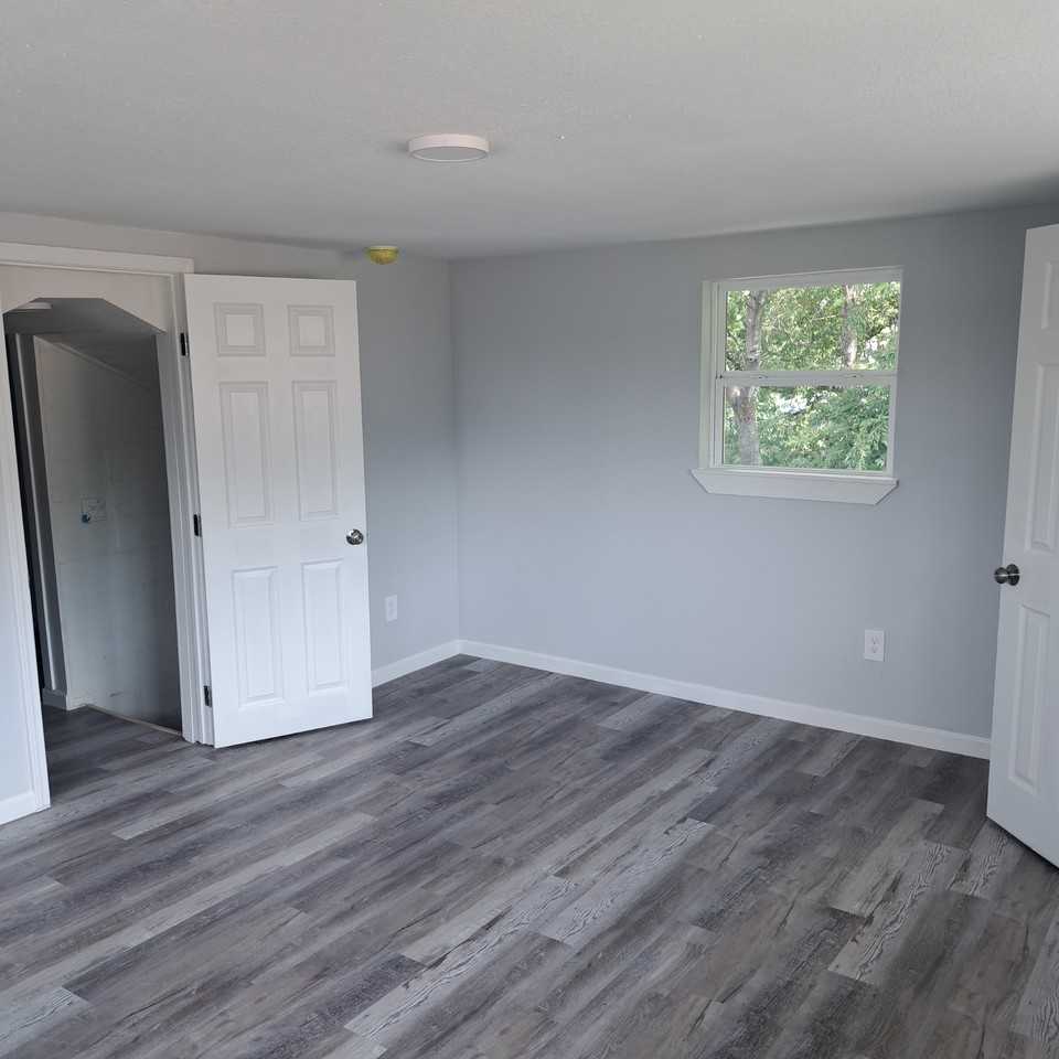 539 Hicks Ave #NA - Photo 5 of 14