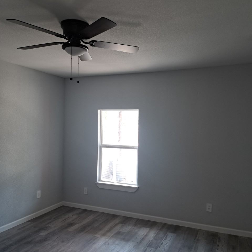 539 Hicks Ave #NA - Photo 6 of 14