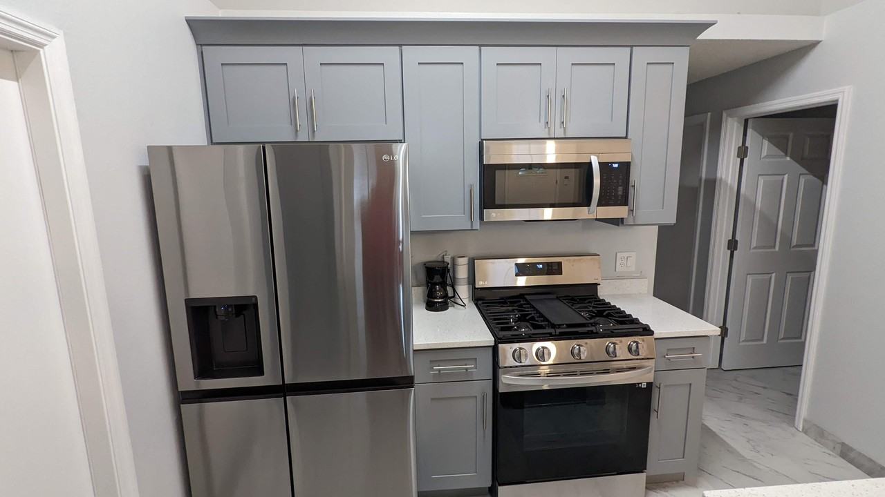 3048 Pineda Dr #NA - Photo 3 of 13