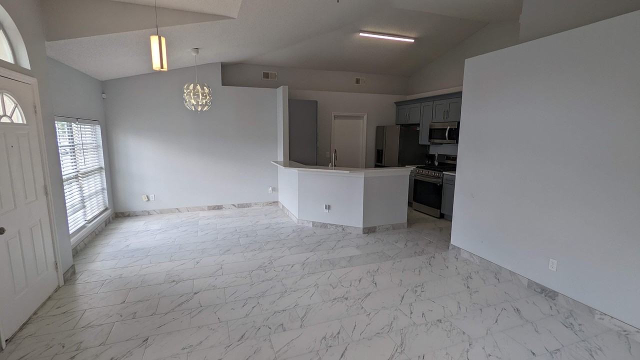 3048 Pineda Dr #NA - Photo 4 of 13