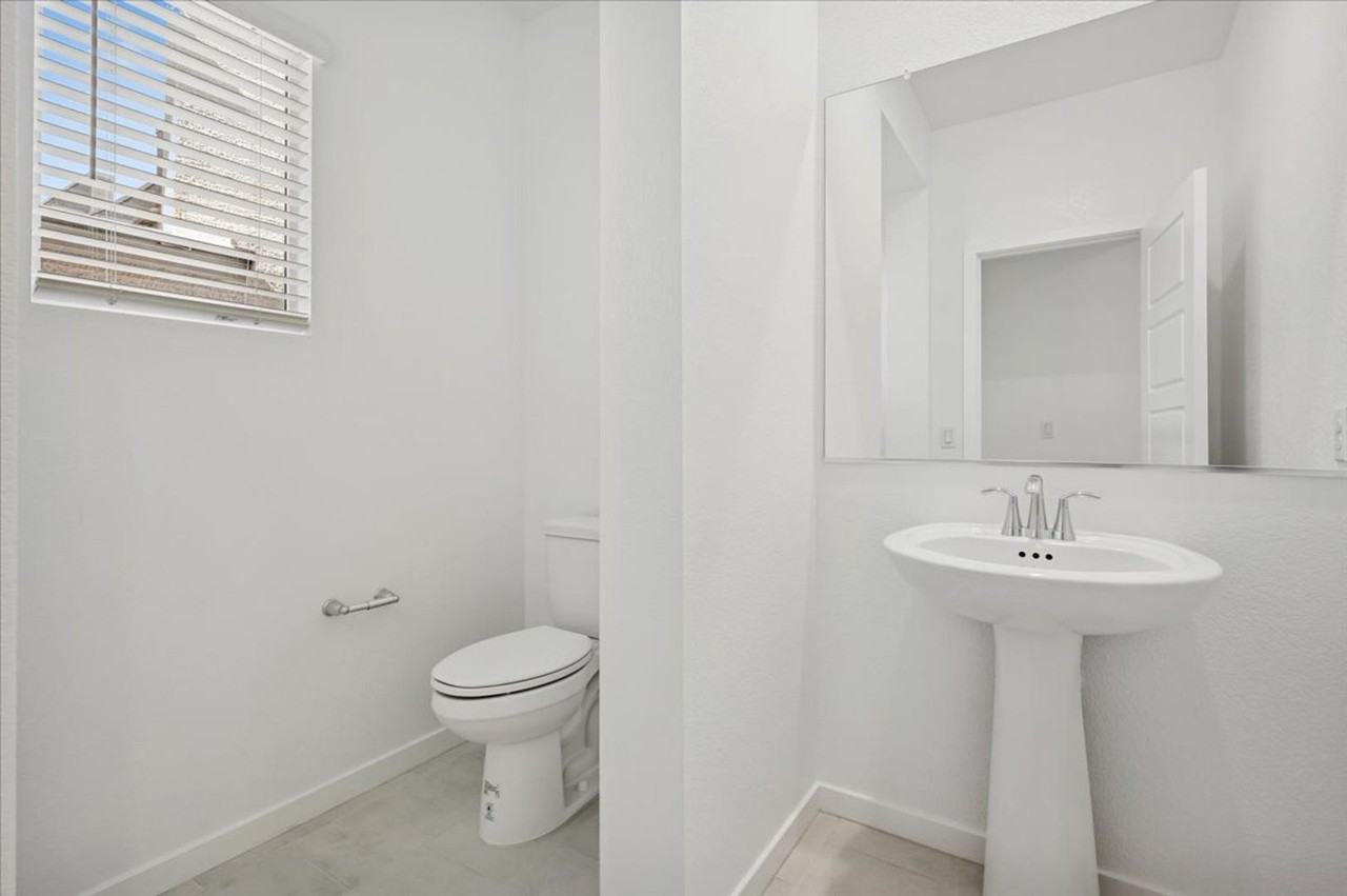 311 Mount Tyndall St - Photo 6 of 50