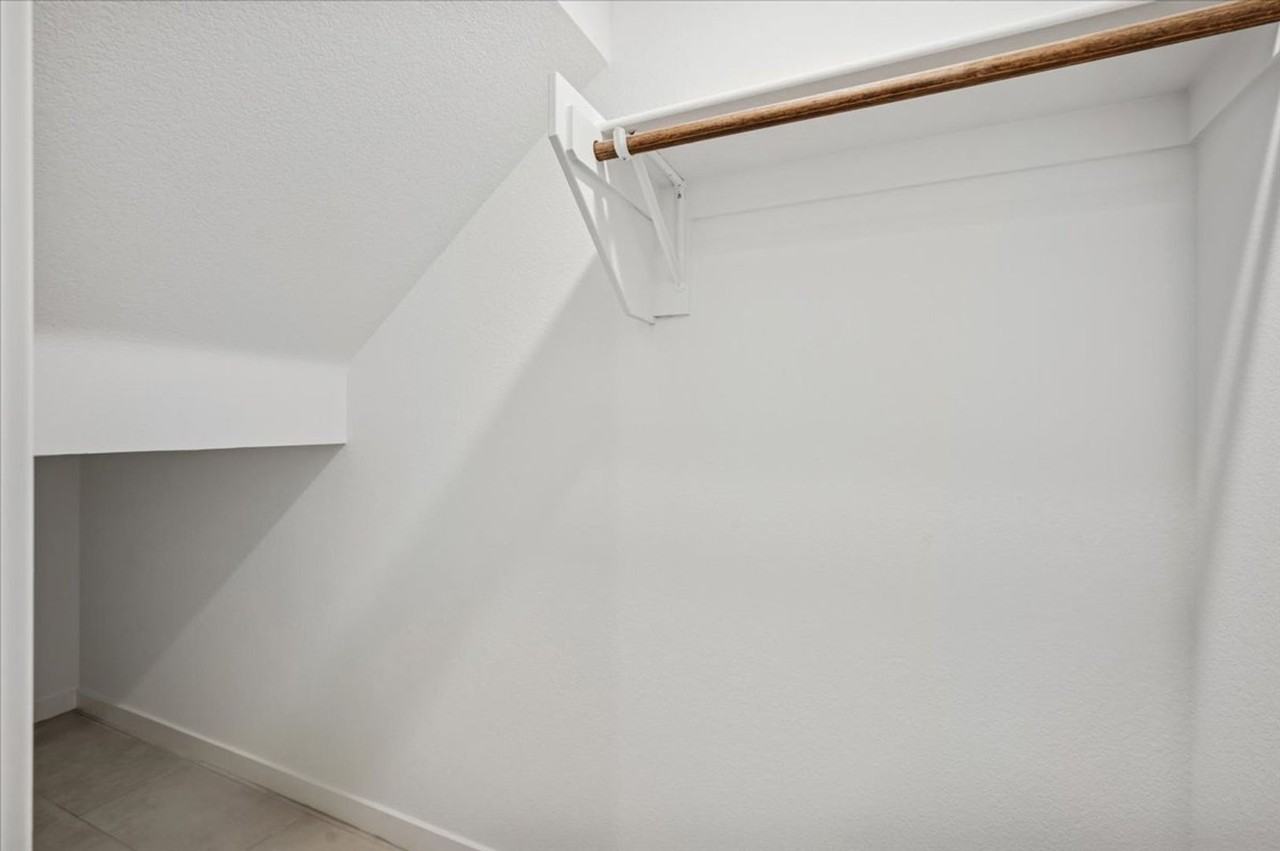 311 Mount Tyndall St - Photo 7 of 50
