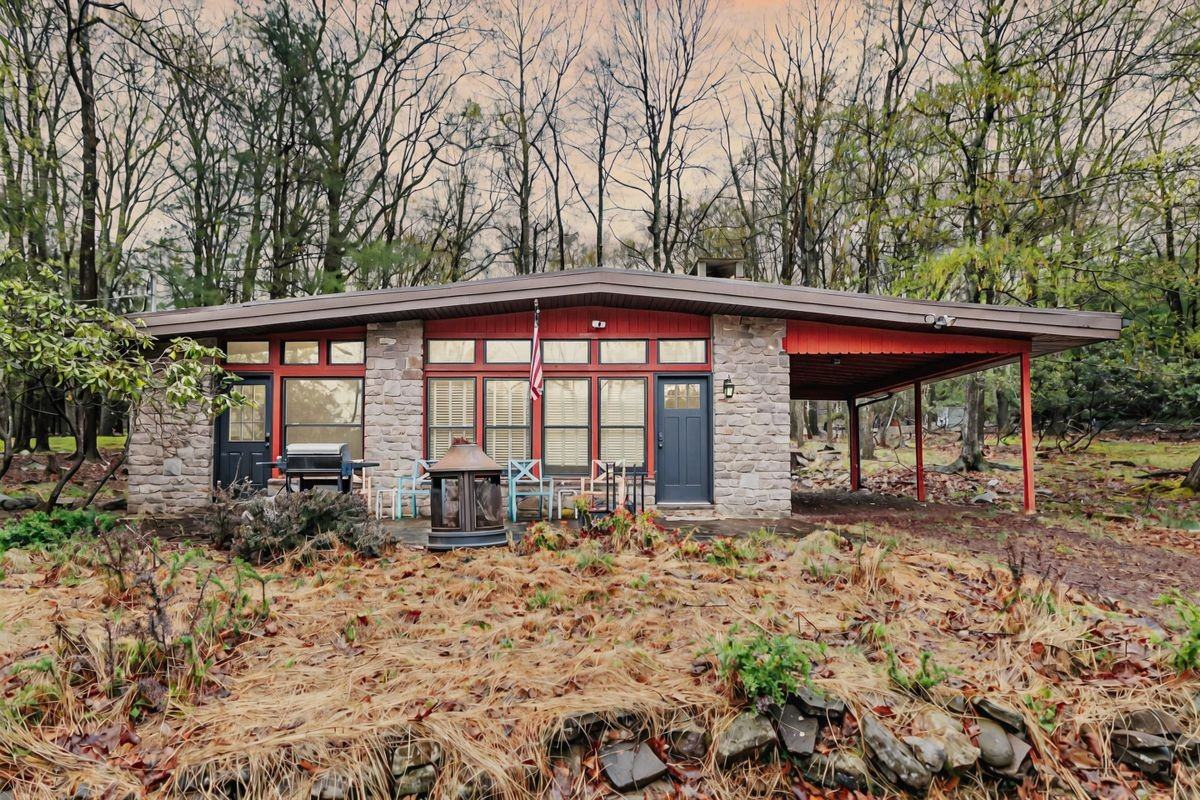 21 Hazard Run Rd - Photo 2 of 24