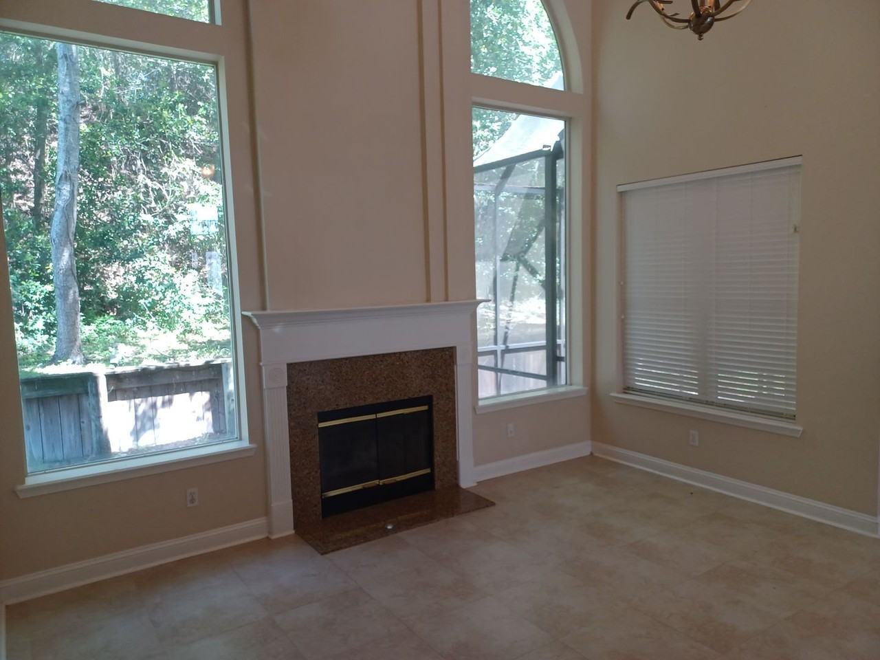 4463 Ecton Ln E - Photo 5 of 48