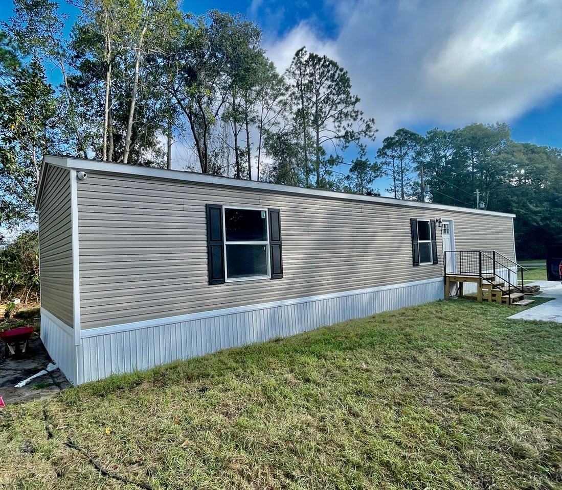 27480 Ohio St - Photo 2 of 12