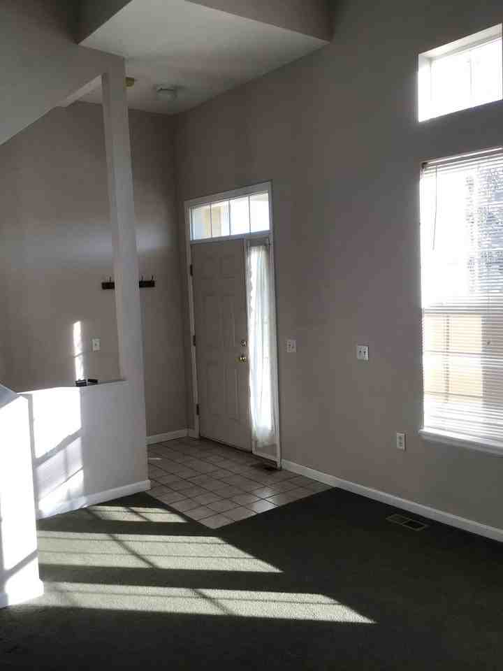 1530 Chimney Peak Dr - Photo 2 of 22