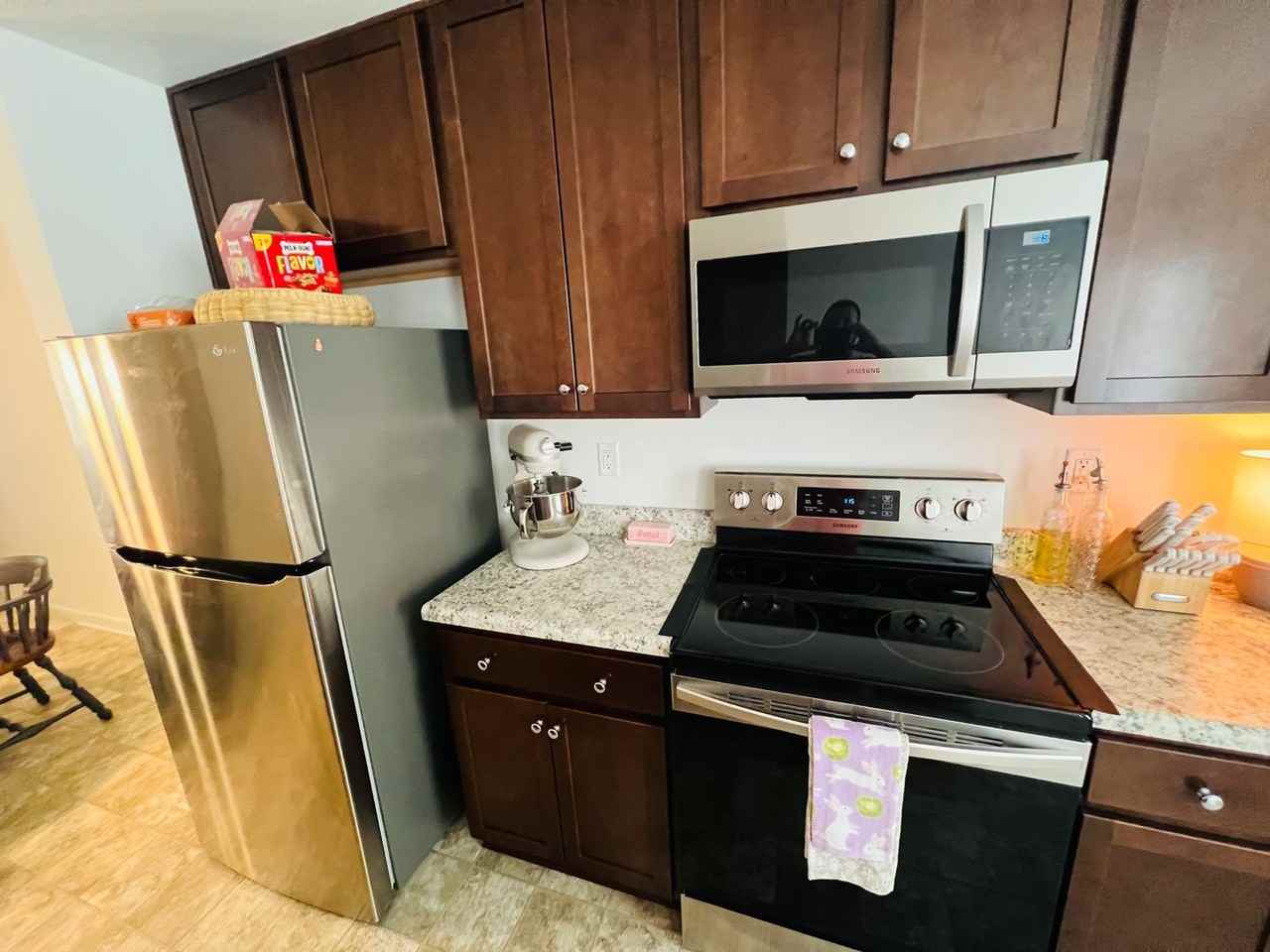 1946 Kennington Park Road - Photo 3 of 17