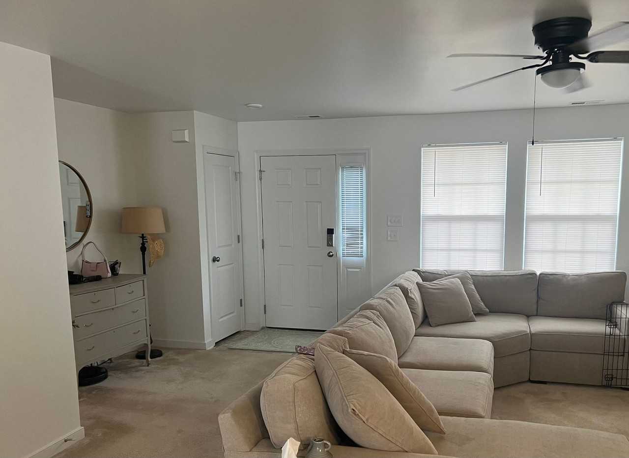 1946 Kennington Park Road - Photo 4 of 17