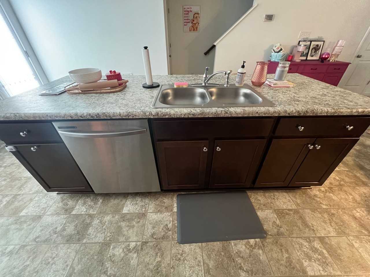 1946 Kennington Park Road - Photo 5 of 17