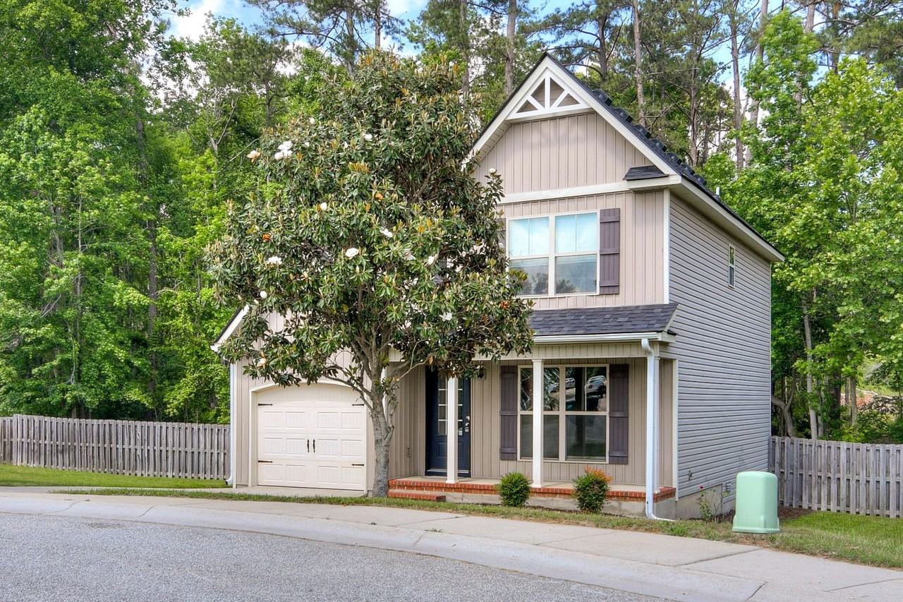 926 Arbor Springs Circle - Photo 3 of 33