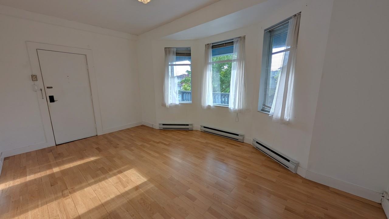 Schareck Residences - Photo 3 of 11