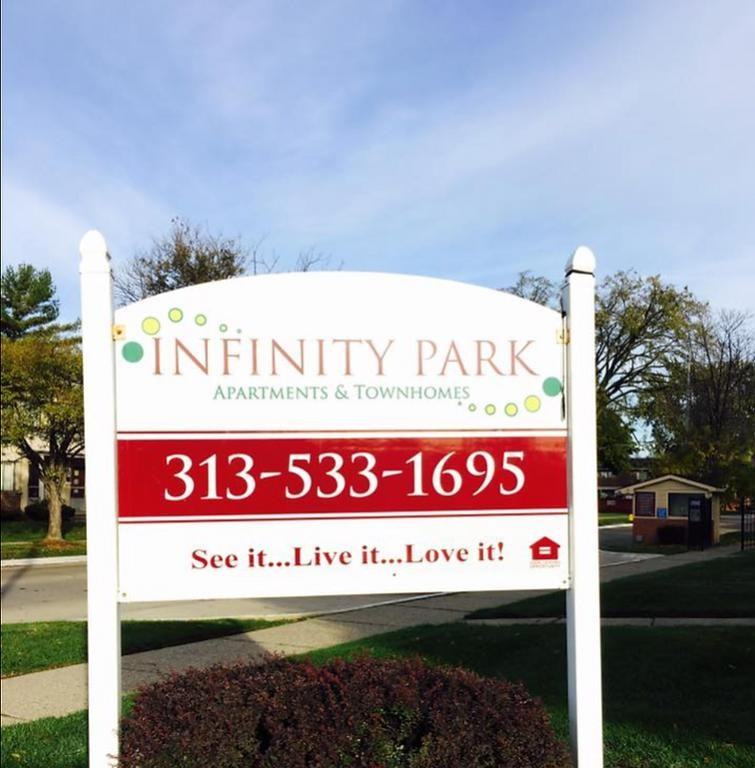 14076 Riverview St - Photo 2 of 3