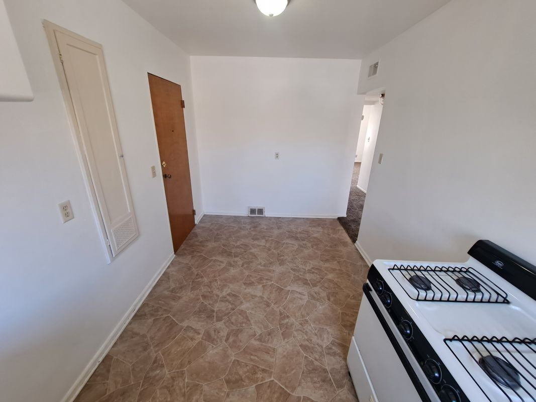 2125 21st Ave ##4 - Photo 6 of 9