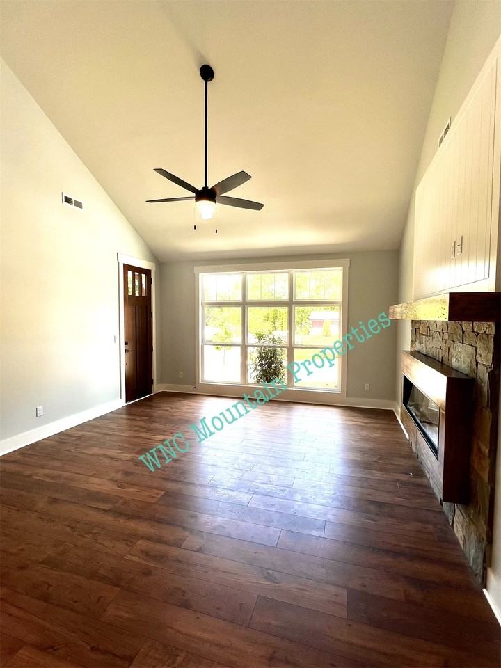 5 Heartleaf Cir #5 - Photo 3 of 20