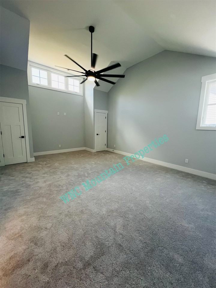 5 Heartleaf Cir #5 - Photo 3 of 20