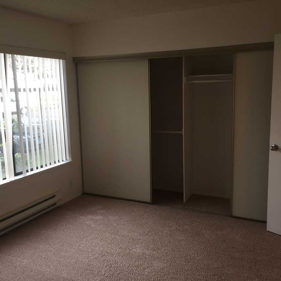 Woodlake Apartments - Photo 5 of 43