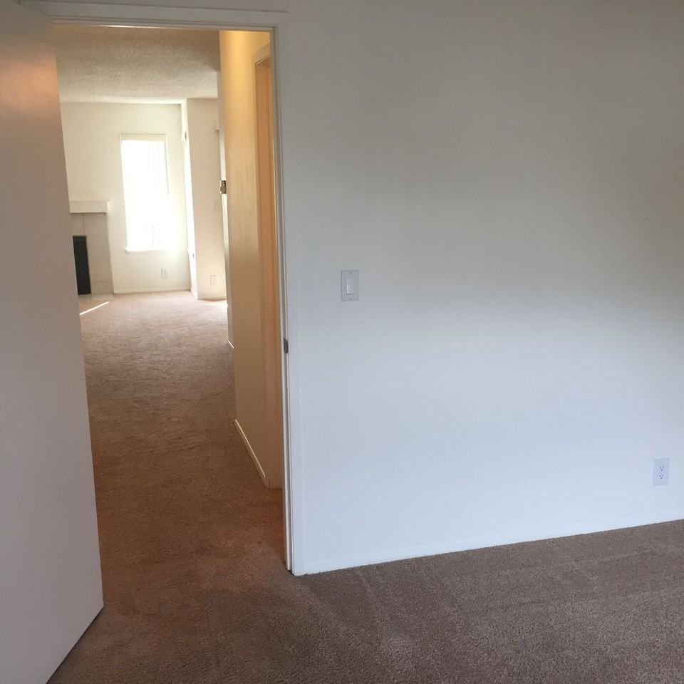 Woodlake Apartments - Photo 6 of 43